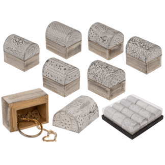 Natural coloured wooden jewelery box with gold