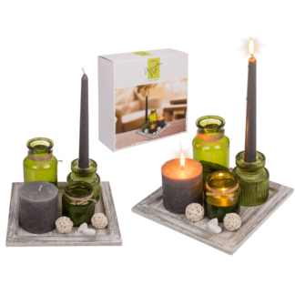 White/natural coloured wooden plate,